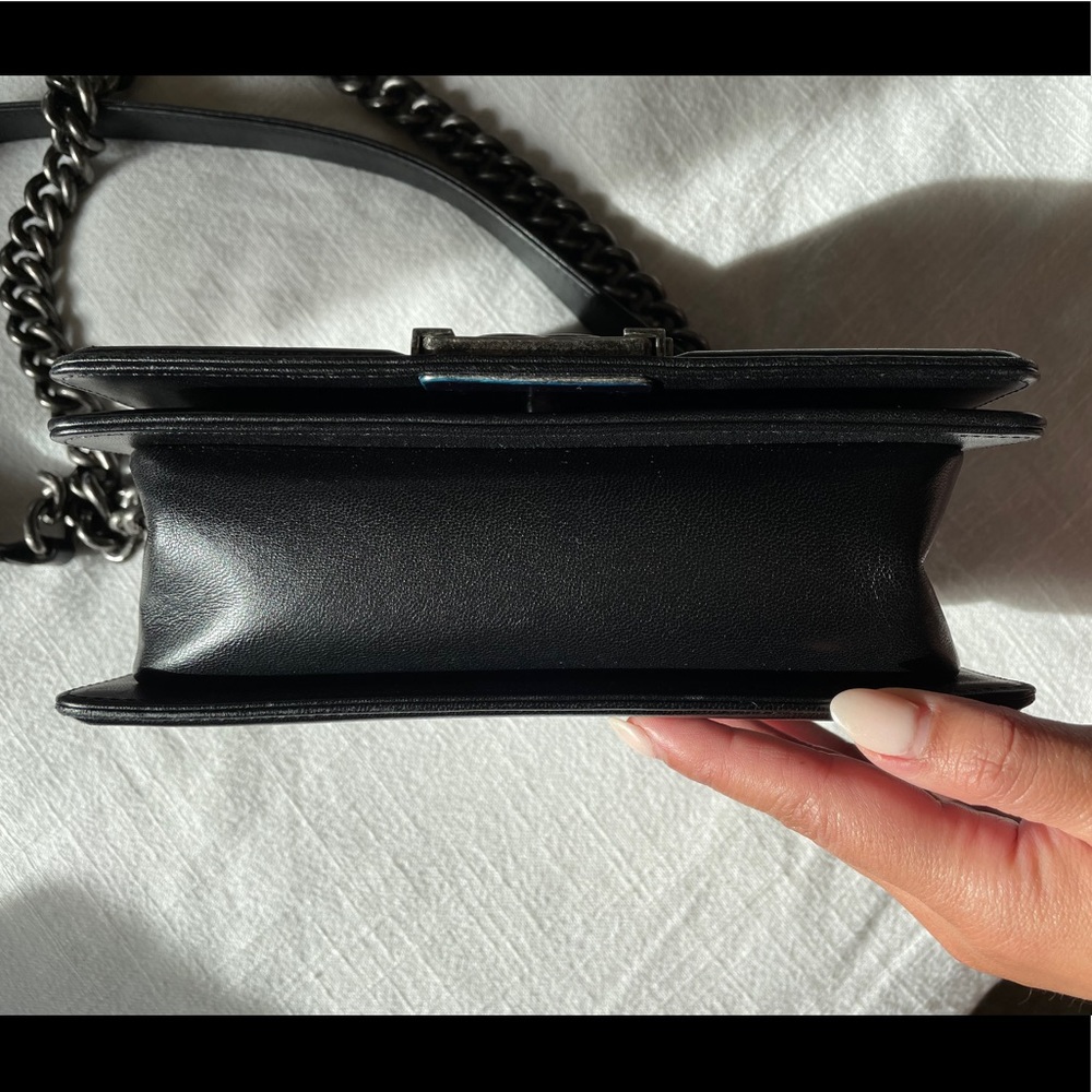 ***SOLD*** Chanel Small Boy Lambskin - Picture 4 of 13
